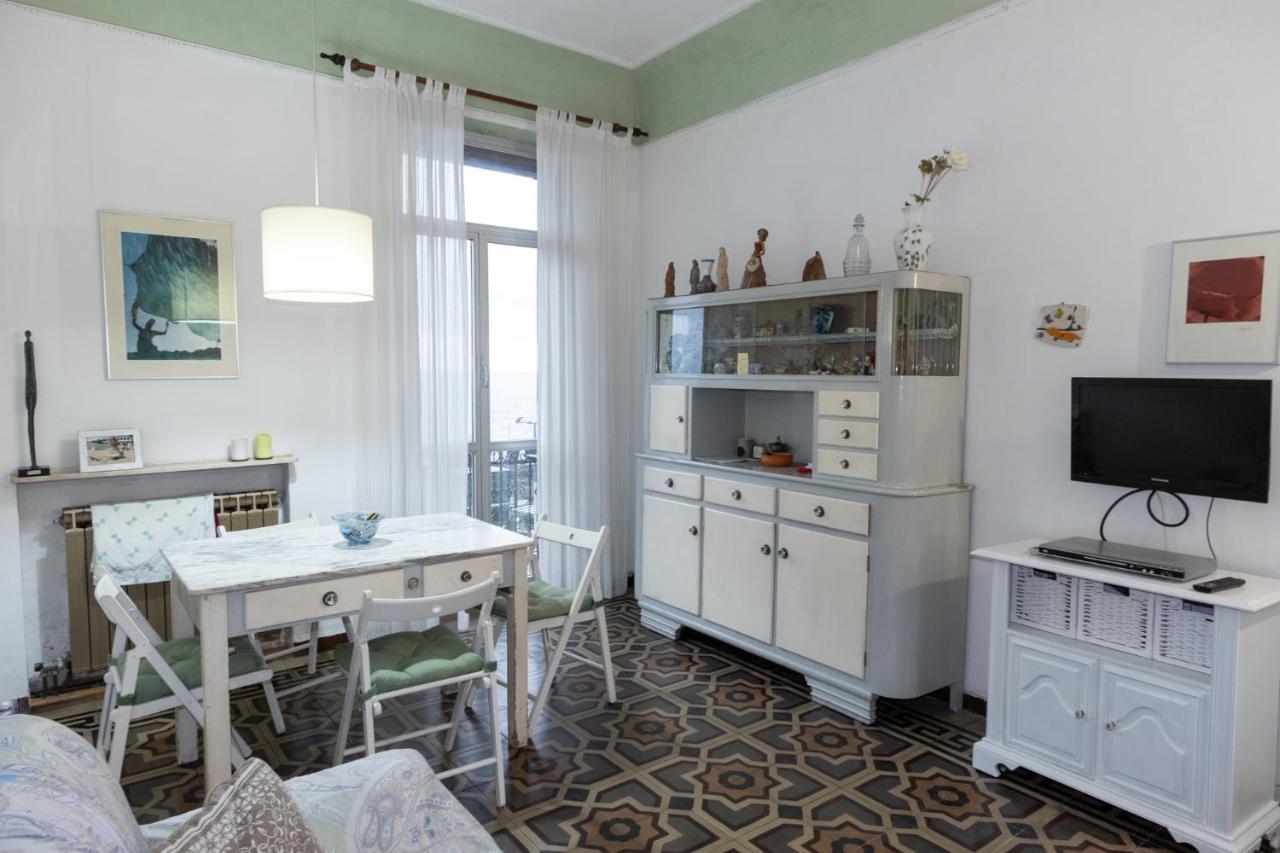 House By The Sea Apartment Albissola Marina Ngoại thất bức ảnh