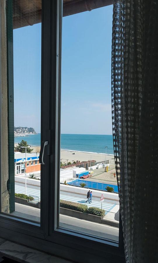 House By The Sea Apartment Albissola Marina Ngoại thất bức ảnh